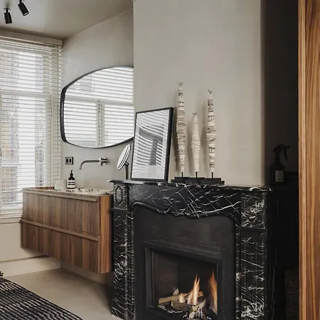 Stunning And Cozy 880x *