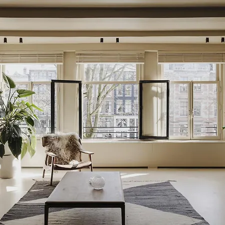 Stunning And Cozy 880x *